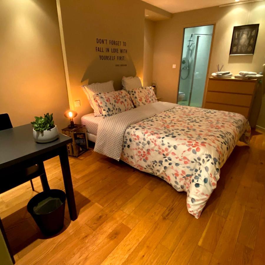 Au 10 Bed & Breakfast Luisant Esterno foto